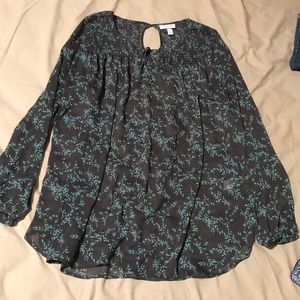 Liz Lange maternity dress shirt